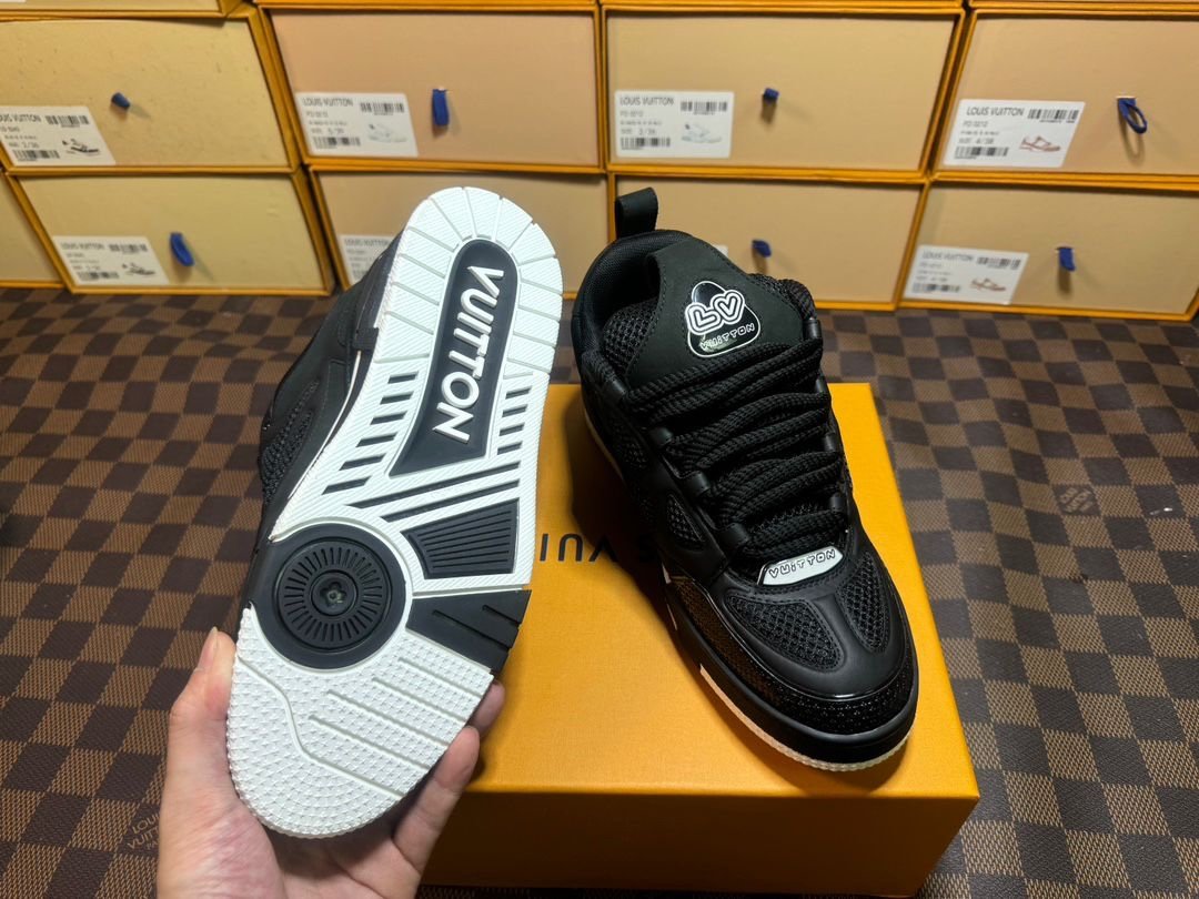 Louis Vuitton Skate Black White