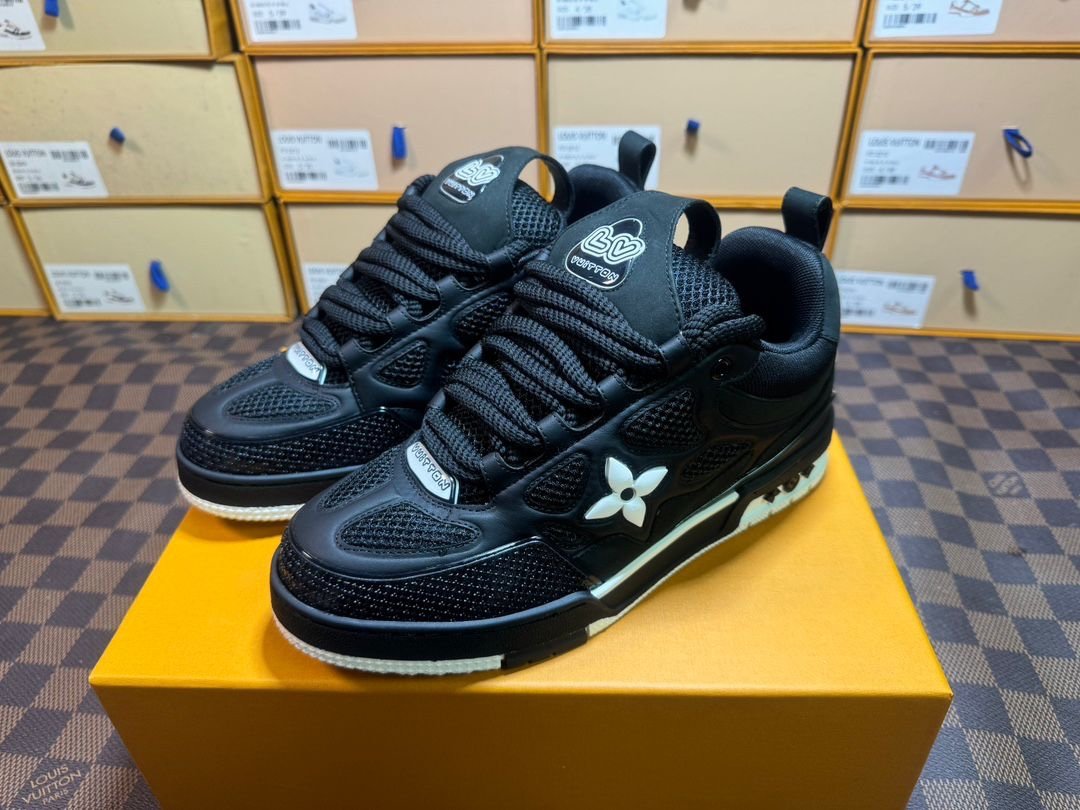 Louis Vuitton Skate Black White