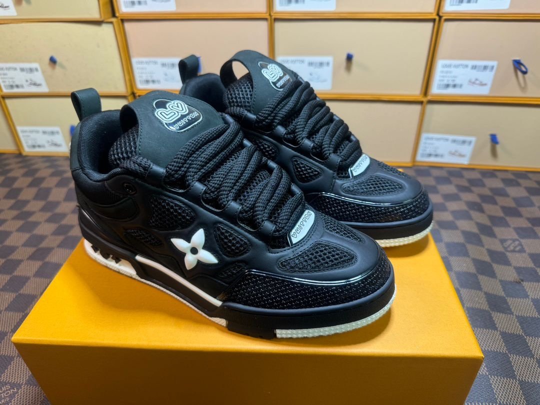 Louis Vuitton Skate Black White