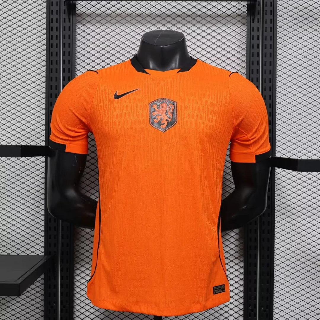 STÜSSY X NETHERLANDS 2026 EXCLUSIVE JERSEY - 65% KONINGSDAG KORTING!