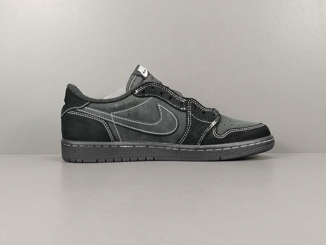 Jordan 1 Retro Low OG SP
Travis Scott Black Phantom