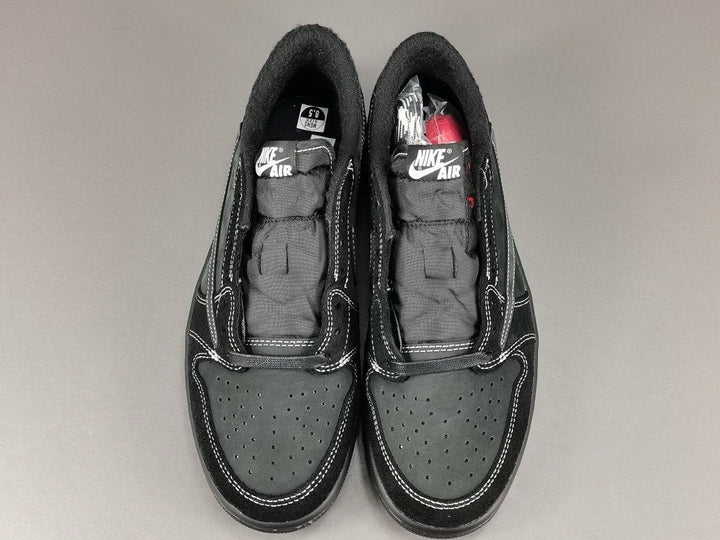 Jordan 1 Retro Low OG SP
Travis Scott Black Phantom