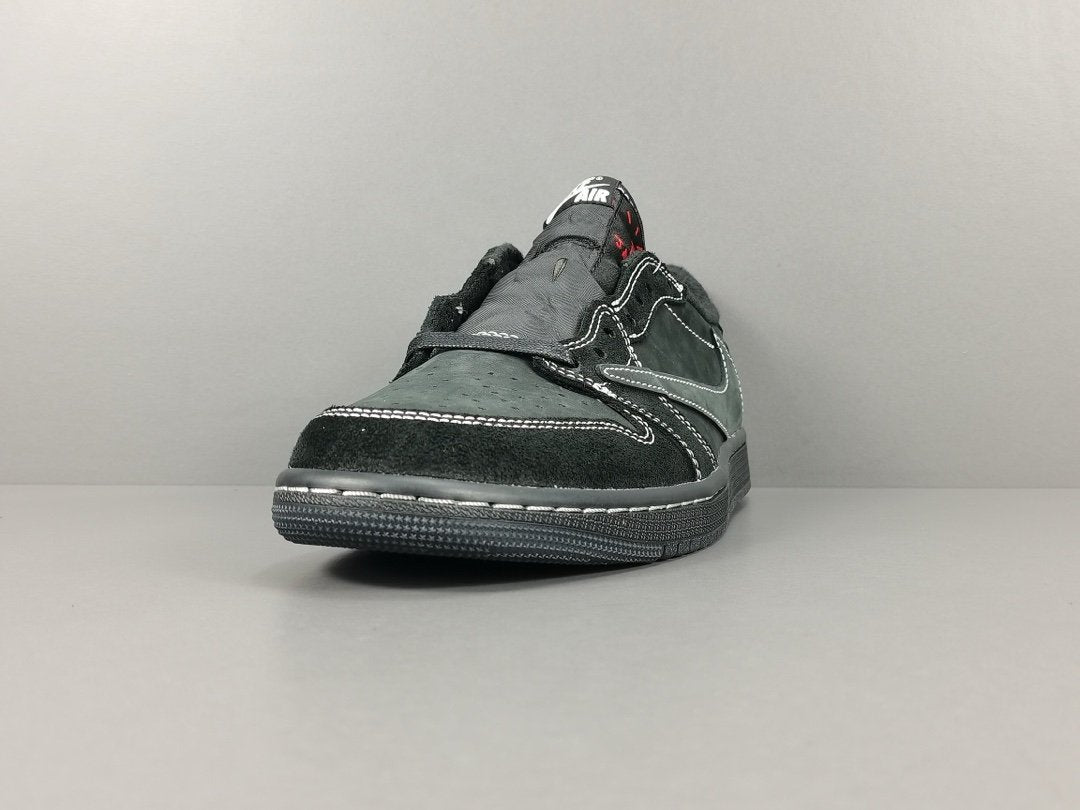 Jordan 1 Retro Low OG SP
Travis Scott Black Phantom