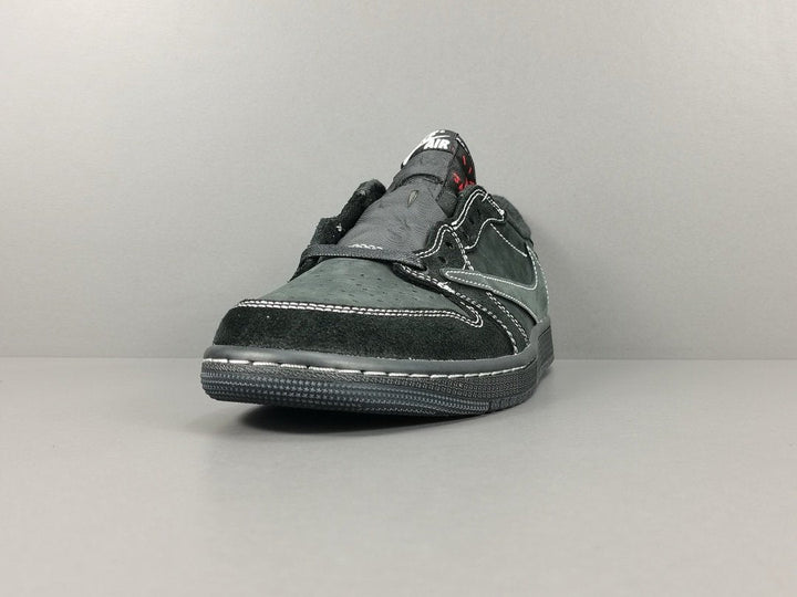 Jordan 1 Retro Low OG SP
Travis Scott Black Phantom