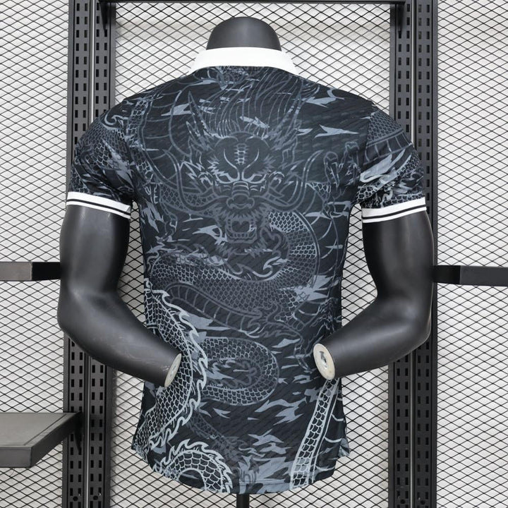 Real Madrid "Dragón Negro" Limited Jersey